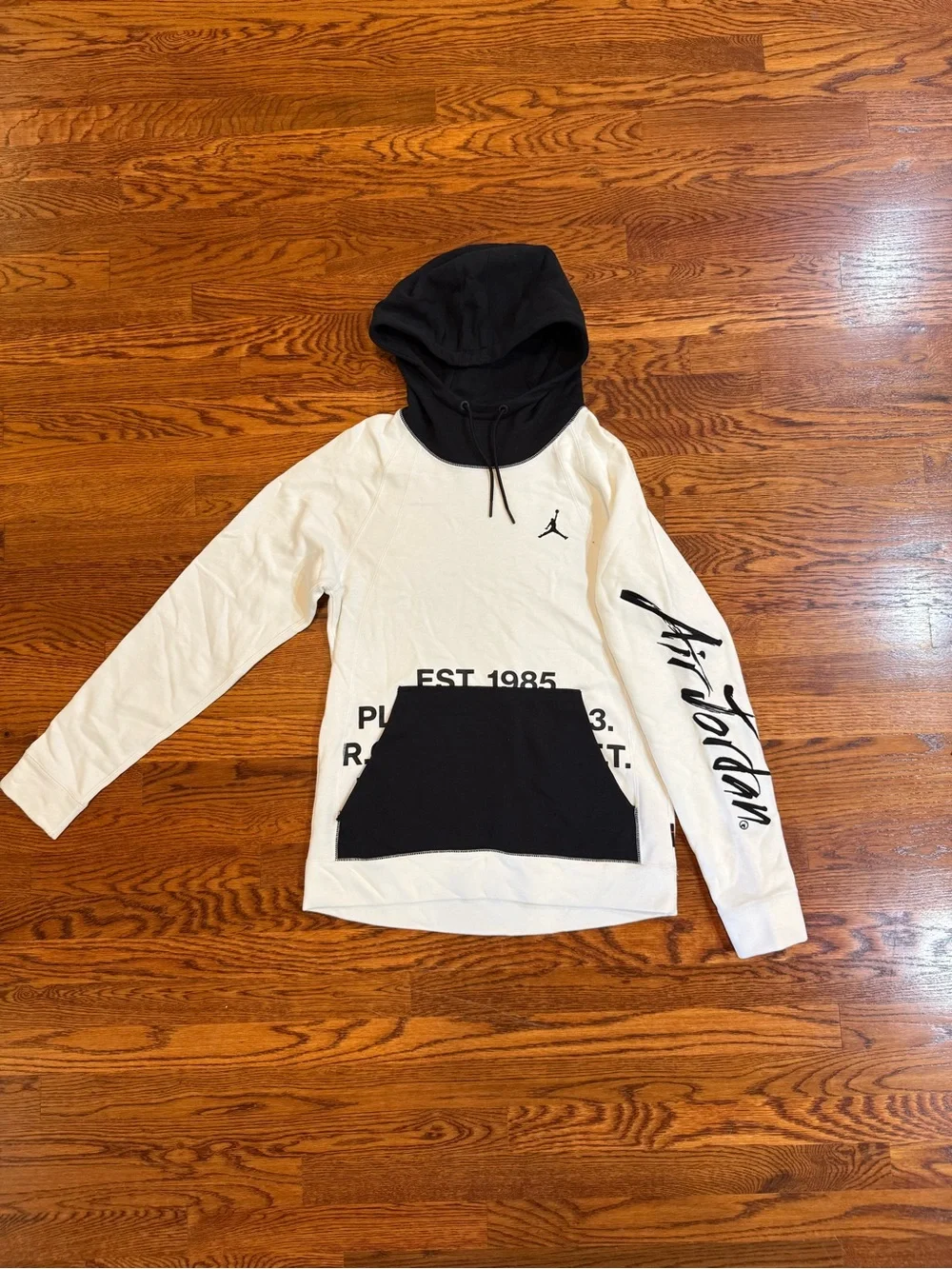 Nike Air Jordan “Greatest” White Black Hooded Men’s Medium Jacket Hoodie